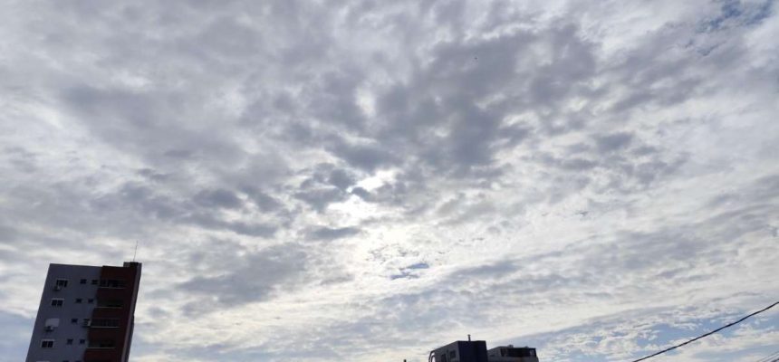 1743594835-ciclone-e-frente-fria-trarao-chuva-forte-e-vento-ao-rs-nesta-quartafeira
