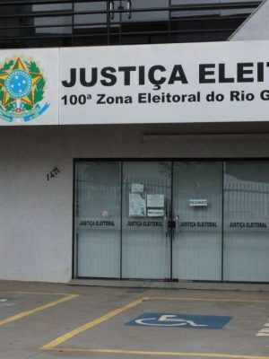 1787677137-zona-eleitoral-de-tapejara-tera-seis-vagas-temporarias-para-apoio-as-eleiaaes